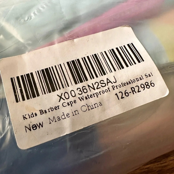 🆕 Kids Barber Cape and Neck Duster Brush - Picture 4 of 4